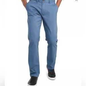 NWT Tommy Hilfiger Stretch Fit khaki pants.